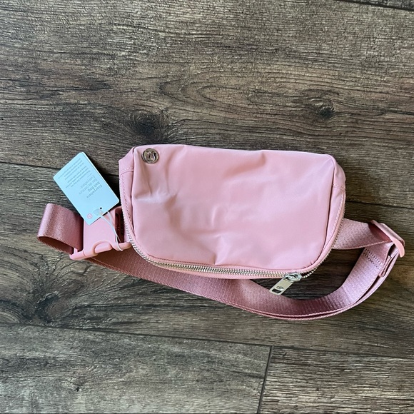 Lululemon Everywhere Belt Bag in Pink Pastel